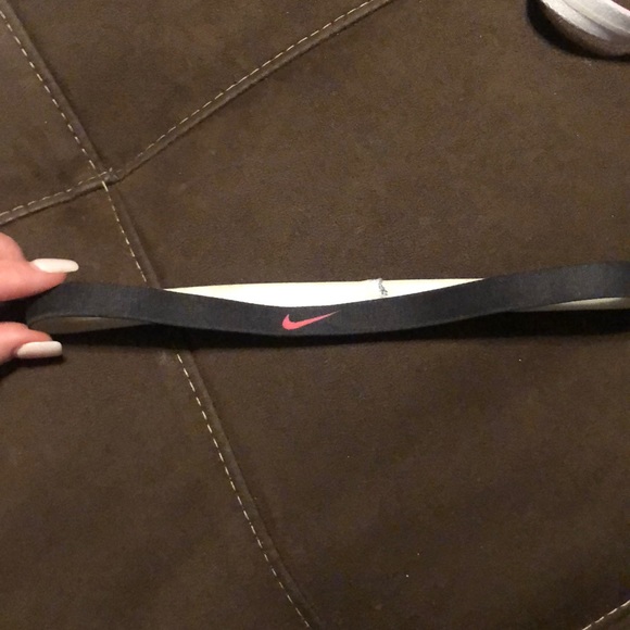Bundle of Nike headbands - Picture 5 of 5